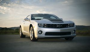 Превью обои chevrolet camaro, chevrolet, автомобиль, спортивный, асфальт, небо
