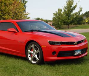Превью обои chevrolet camaro, chevrolet, автомобиль, красный