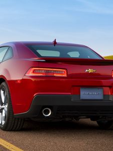 Превью обои chevrolet, camaro, ss, 2013, вид сзади, красный