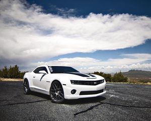 Превью обои chevrolet, camaro ss, белый, вид сбоку