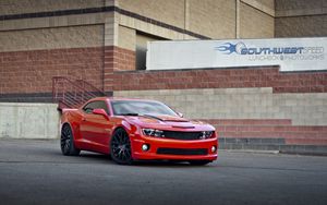 Превью обои chevrolet, camaro ss, красный, вид сбоку