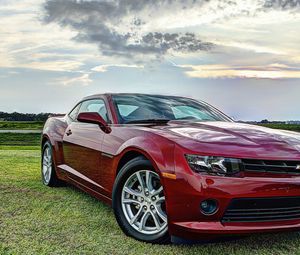 Превью обои chevrolet, camaro, вид сбоку, природа