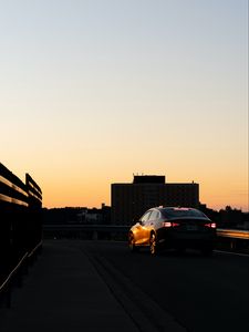 Превью обои chevrolet, машина, дорога, здание