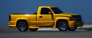 Превью обои chevrolet silverado, chevrolet, автомобиль, желтый, пикап