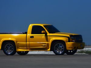 Превью обои chevrolet silverado, chevrolet, автомобиль, желтый, пикап