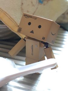 Превью обои danboard, картонный робот, ложка, приготовление