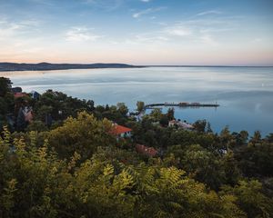 Превью обои деревья, дом, пирс, море