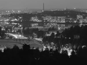 Превью обои деревья, город, здания, темный, чб