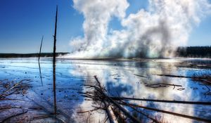 Превью обои деревья, ветки, источник, пар, термальный, вода