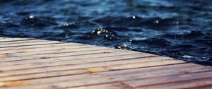 Превью обои дерево, море, волны, пирс