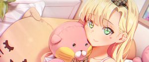 Превью обои девушка, улыбка, игрушка, аниме