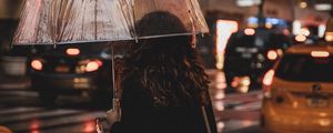 Превью обои девушка, зонтик, дождь, улица, ночь