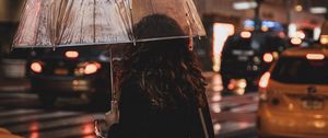 Превью обои девушка, зонтик, дождь, улица, ночь