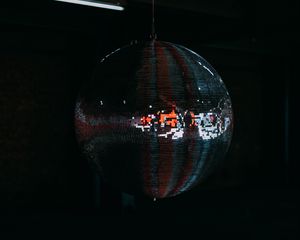 Превью обои диско шар, шар, блики, темнота, темный