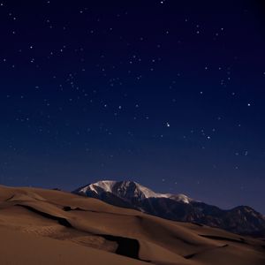 Превью обои дюны, пески, пустыня, горы, ночь, звездное небо
