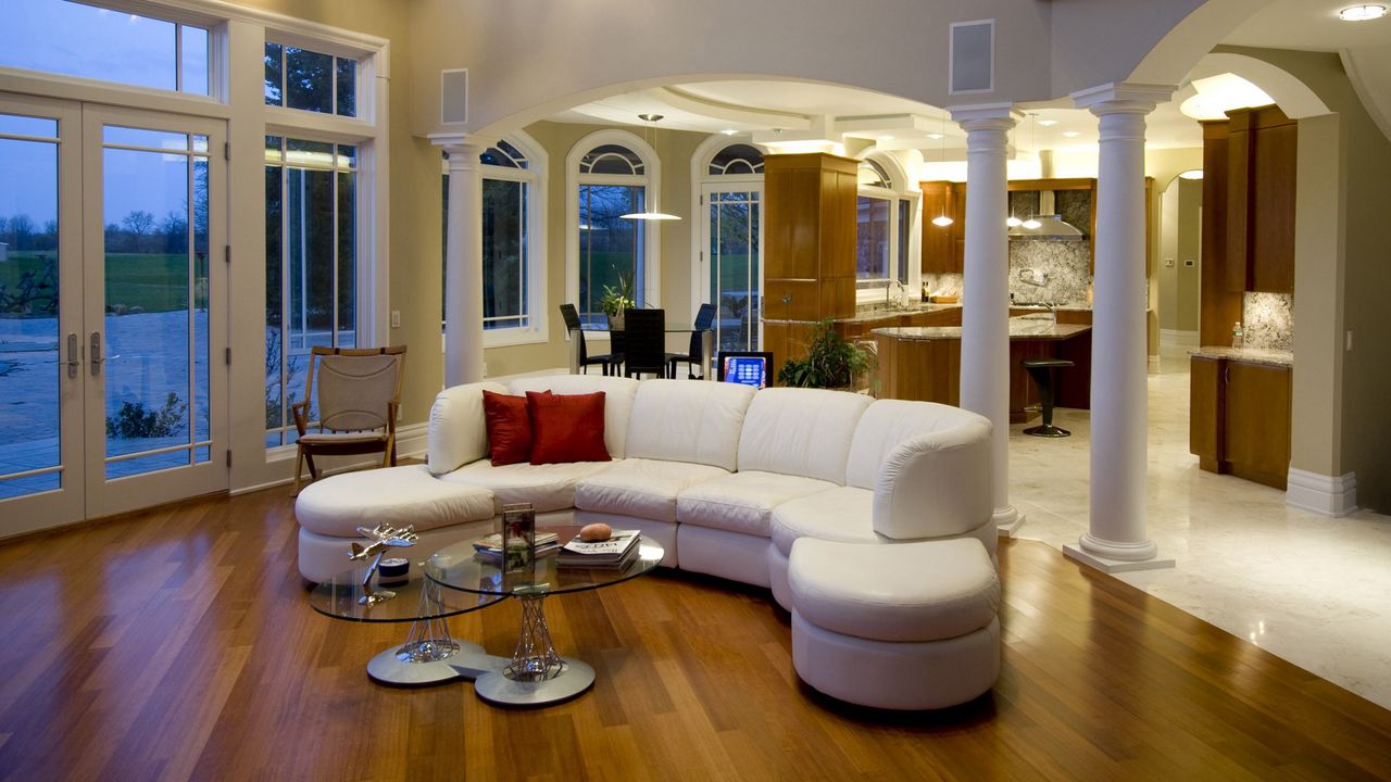 Обои диван, дизайн, журналы, интерьер, квартира, комната, красный, подушки, стиль, стол, уют
