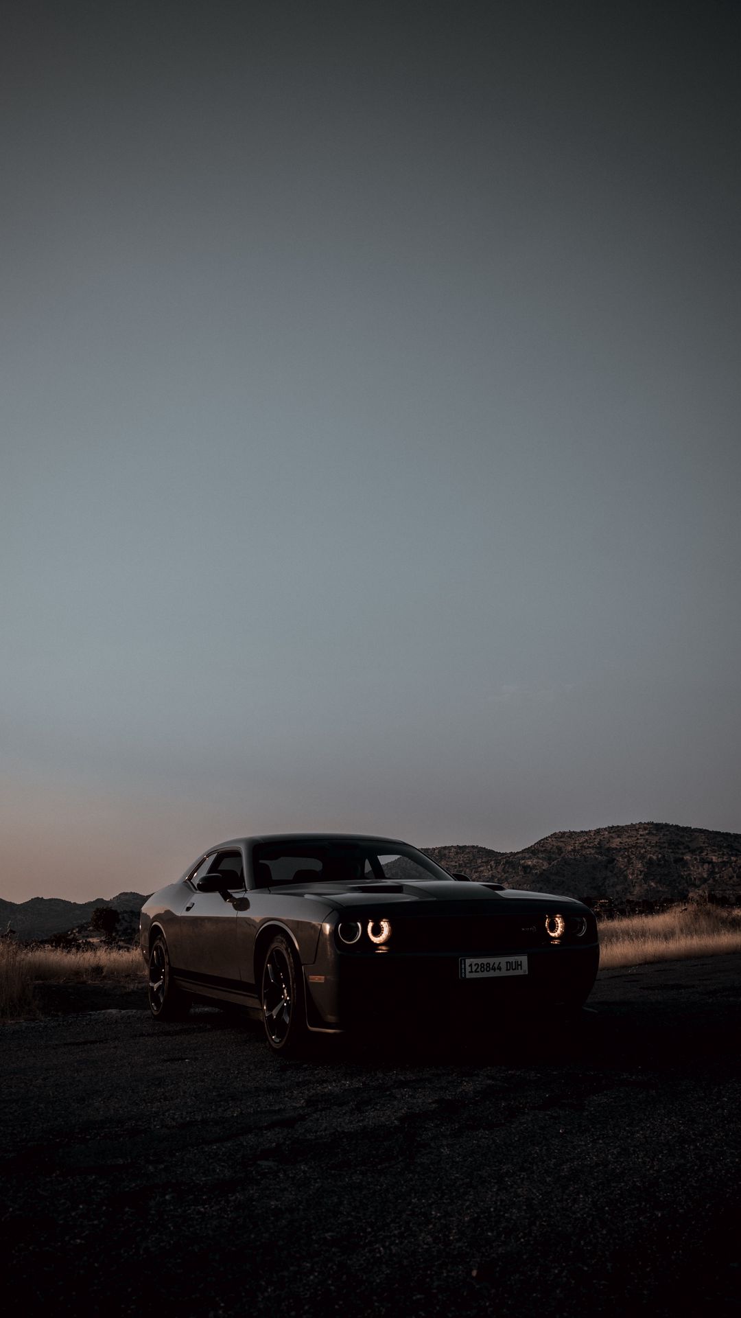 Скачать 1080x1920 dodge challenger, dodge, автомобиль, черный, темный,  сумерки обои, картинки samsung galaxy s4, s5, note, sony xperia z, z1, z2,  z3, htc one, lenovo vibe