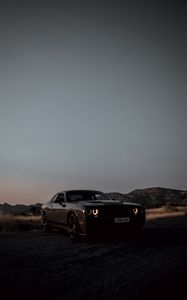 Превью обои dodge challenger, dodge, автомобиль, черный, темный, сумерки