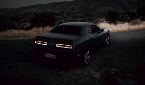 Превью обои dodge challenger, dodge, автомобиль, черный, фонари, ночь