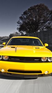 Превью обои dodge challenger, srt8 392, авто, стиль, желтый, скорость