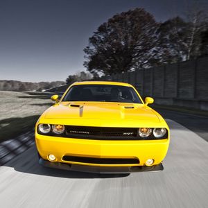 Превью обои dodge challenger, srt8 392, авто, стиль, желтый, скорость