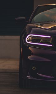 Превью обои dodge charger, фара, автомобиль, фиолетовый, свет