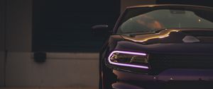 Превью обои dodge charger, фара, автомобиль, фиолетовый, свет