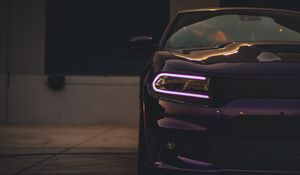 Превью обои dodge charger, фара, автомобиль, фиолетовый, свет