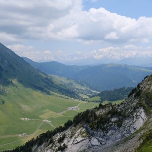 Превью обои долина, склон, горы, пейзаж