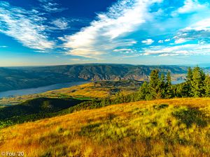 Превью обои долина, трава, река, рельеф, скалы