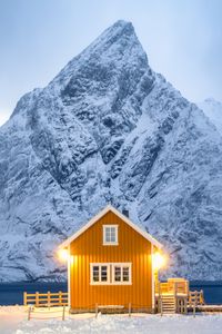 Превью обои дом, фонари, гора, снег, зима