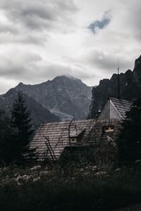 Превью обои дом, горы, природа, деревья, трава