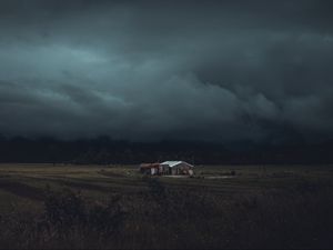 Превью обои дом, поле, деревья, облака