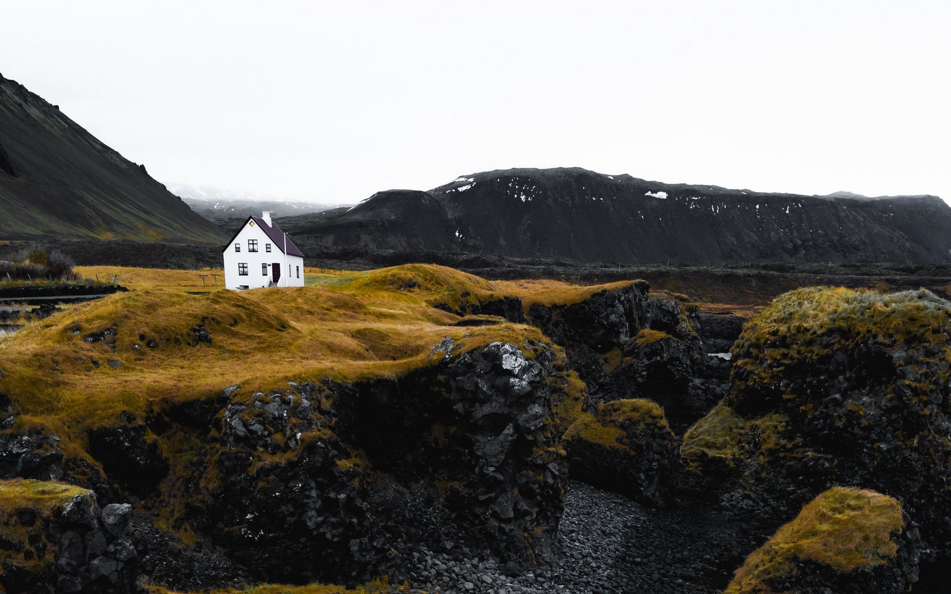 Темная крепость Исландия