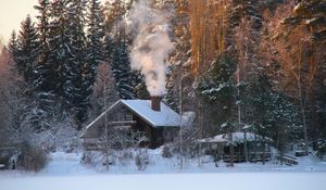 Превью обои дом, снег, зима, деревья, дым, природа