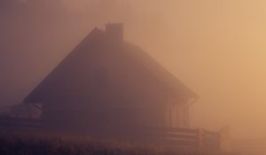 Превью обои дом, туман, трава, природа, темный