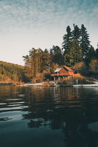 Превью обои дом, вода, лес, деревья