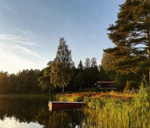 Превью обои дома, лодка, озеро, лес, небо