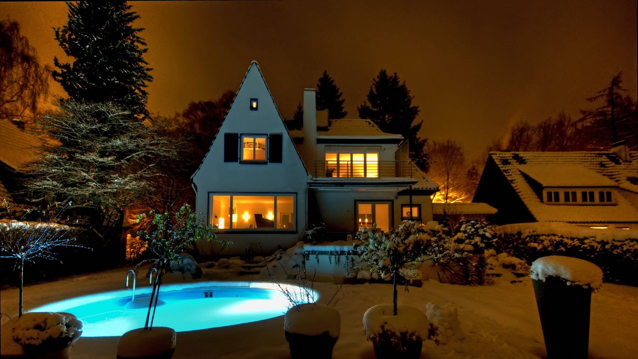 Обои дома, особняк, бассейны, ночь, снег
