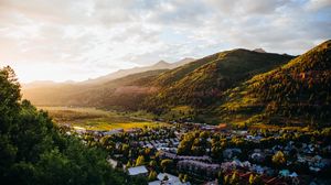 Превью обои дома, здания, крыши, деревья, холмы