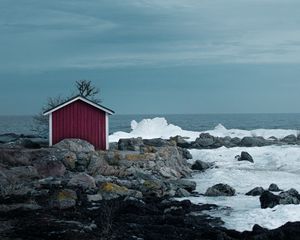 Превью обои домик, побережье, море, скалы, лед