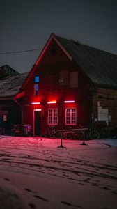 Превью обои домик, велосипеды, зима, свет, красный