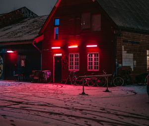 Превью обои домик, велосипеды, зима, свет, красный