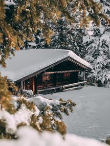 Превью обои домик, зима, снег, деревья, ветки, уют