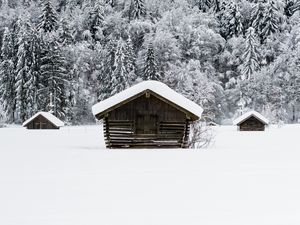 Превью обои домики, снег, лес, зима, природа