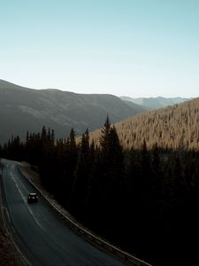 Превью обои дорога, автомобиль, горы, лес, движение