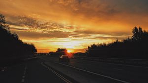 Превью обои дорога, автомобиль, закат, движение