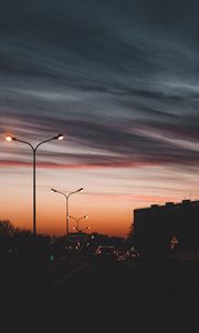 Превью обои дорога, автомобили, сумерки, темный