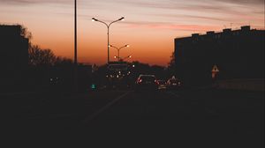 Превью обои дорога, автомобили, сумерки, темный