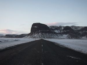 Превью обои дорога, даль, горы, разметка